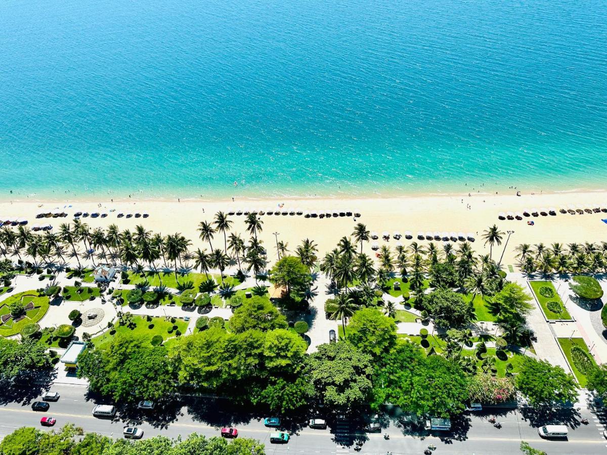 Infinity Sea View Apartment Nha Trang Buitenkant foto